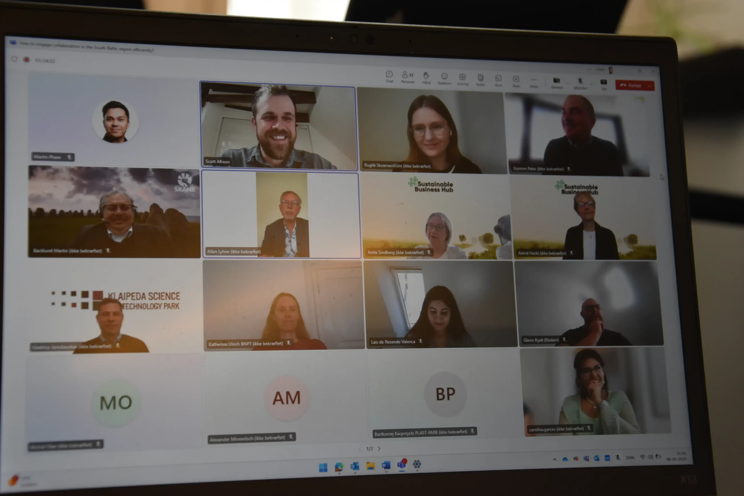Speakers and participants during SMEbeyond webinar