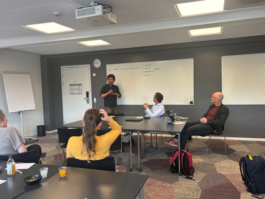 Deltagere i ReCircWater Design Sprint definerer udfordringen