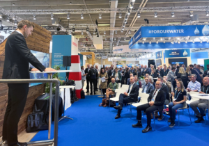 IWA Glasgow 2026, speaker in front of audience