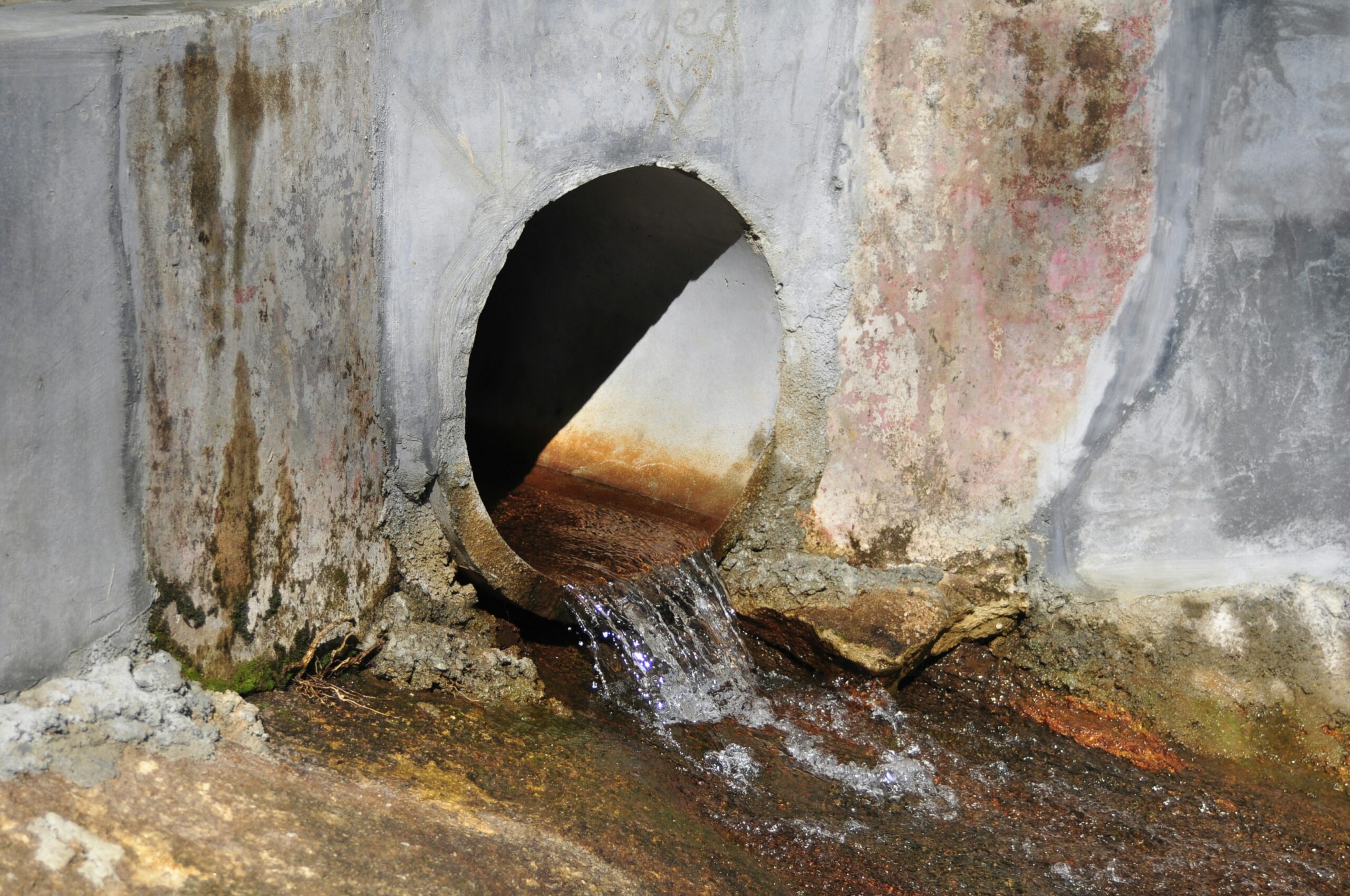 Old waterpipe leaking into river with PFAS