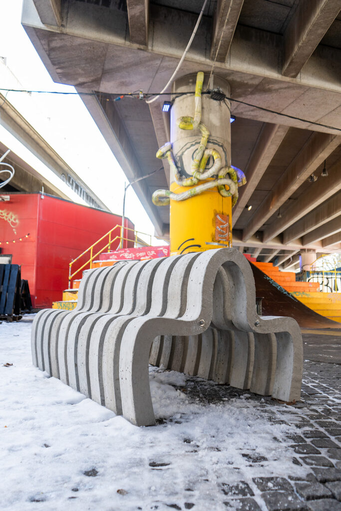 KONKRETs urban bench